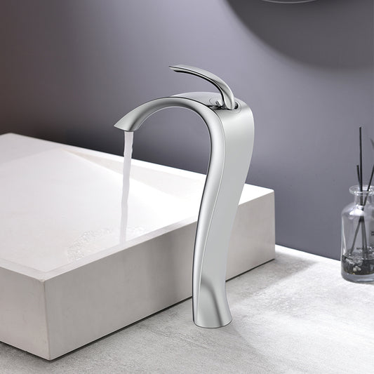 Llave Grifo Mezcladora Monomando Curvo Minimalista De Lujo Ovalin Para Baño Color Plata Cromo